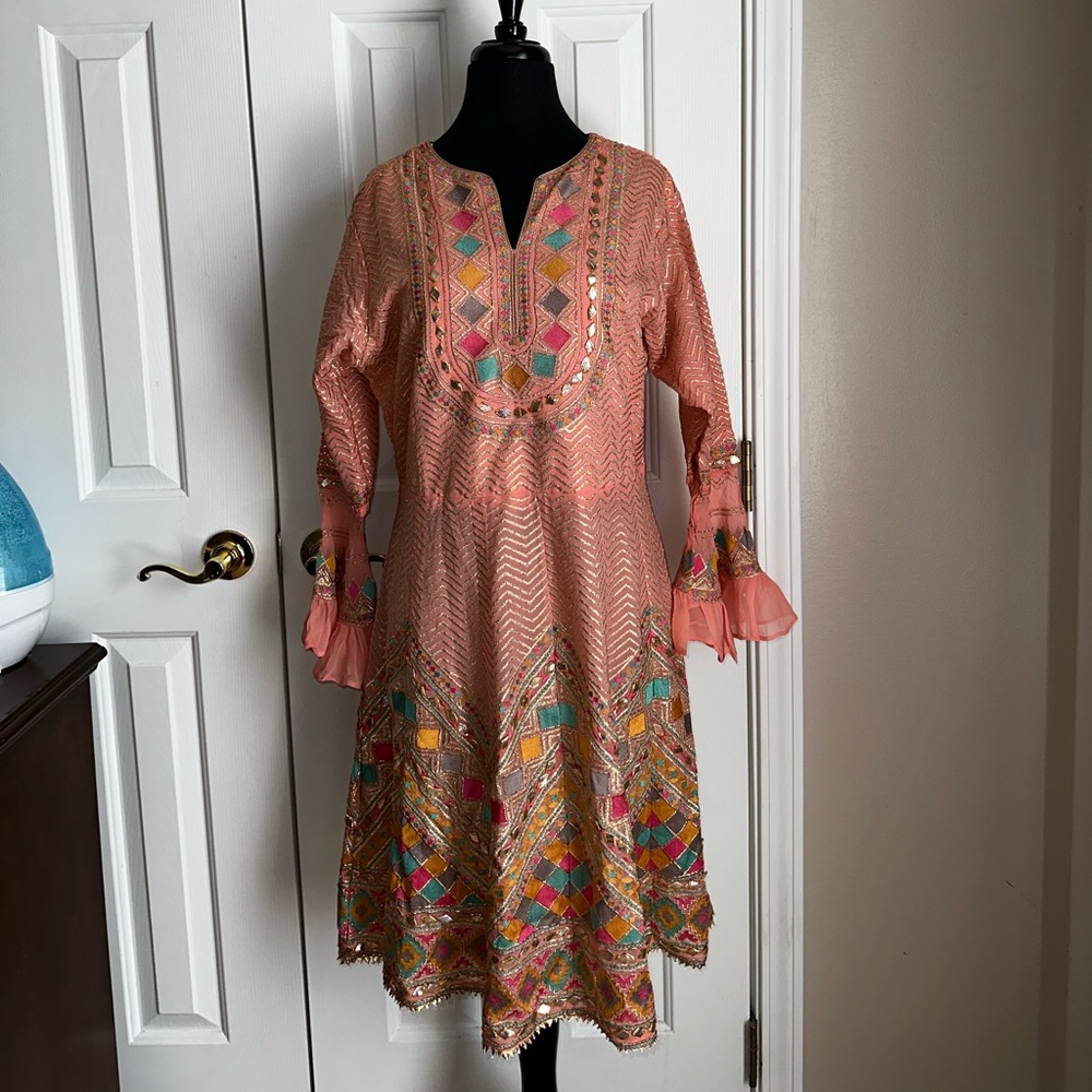 Peach/pink Punjabi sharara sharara suit - Picture 1 of 6
